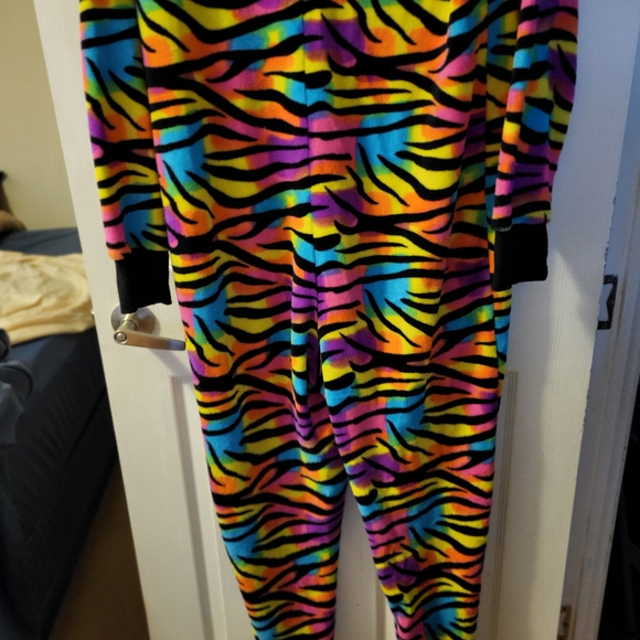 Womens USED Colorful Zebra Print Onesie - Picture 7 of 9